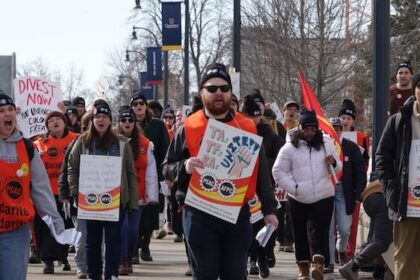 deal-struck-with-queen’s-university-after-nearly-6-week-strike:-grad-student-union