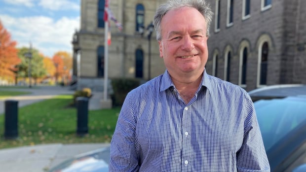 municipal-councils,-not-province,-should-look-after-discipline,-minister-says