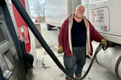 truck-drivers-talk-politics-as-canada-rolls-toward-election