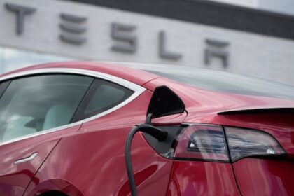 manitoba-handed-out-$1.3m-in-tesla-rebates-before-vehicles-were-pulled-from-ev-program