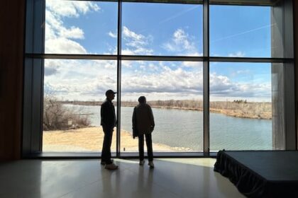 fortwhyte-gets-new-visitor-centre,-connection-to-winnipeg-transit-service