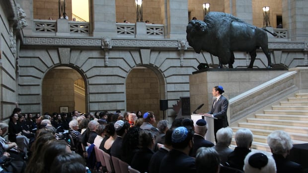 hundreds-gather-for-holocaust-remembrance-day-event-at-manitoba-legislature
