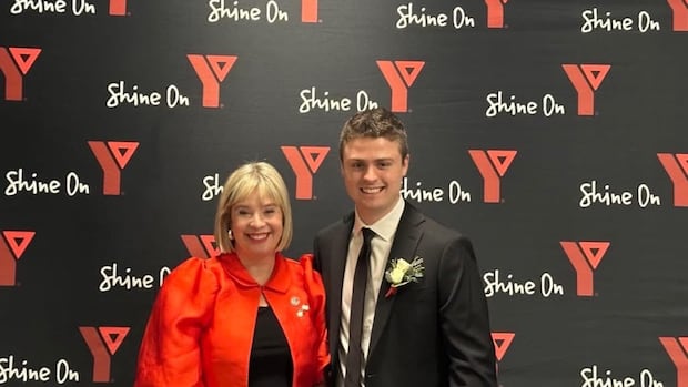 award-winners-say-volunteer-work-deepens-their-connections-to-community