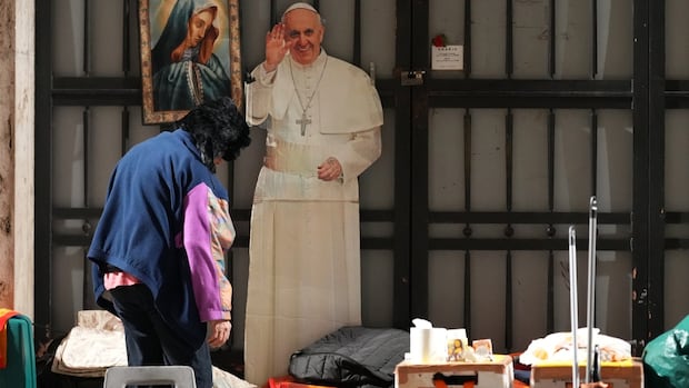 the-honoured-guests-at-pope-francis’s-funeral:-rome’s-most-vulnerable