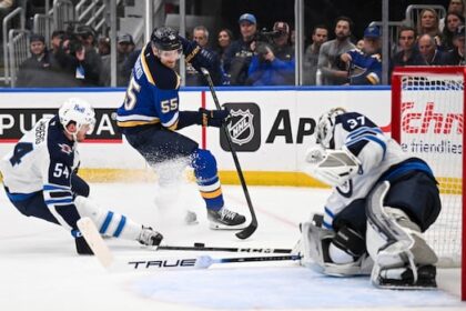 jets-lose-game-4-in-st.-louis-after-blues-score-string-of-2nd-period-goals