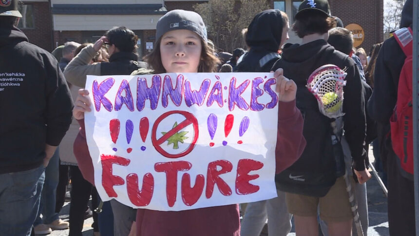 une-manifestation-pour-dire-non-aux-dispensaires-de-cannabis-a-kahnawake