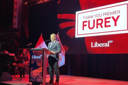 ‘welcome-home,-dad’:-fureys-family-excited-as-he-makes-final-appearance-as-premier