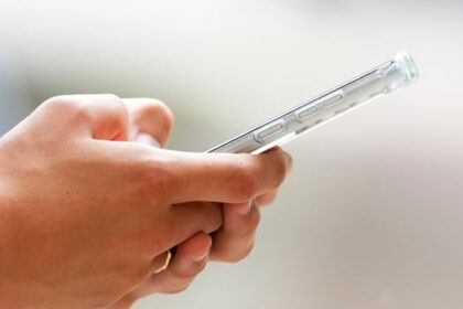 nova-scotians-will-be-able-to-text-911-by-2026