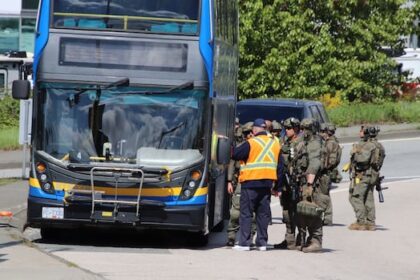 man-with-knife-taken-into-custody-after-barricading-himself-on-bus-in-delta:-police