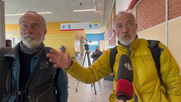 inuit-push-back-after-photographers-made-anti-polar-bear-hunting-video-while-in-nunavut