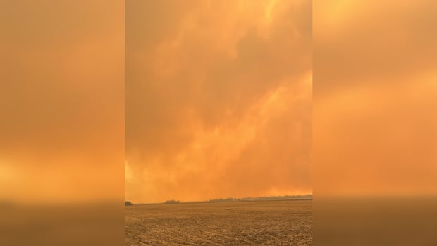 wildfires-rage-near-communities-in-manitoba’s-interlake,-opaskwayak-cree-nation