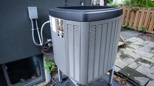 all-quiet-in-oak-bay:-vancouver-island-community-limits-how-loud-heat-pumps-can-be