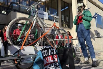 winnipeg-cyclists-decry-delay-of-wellington-crescent-safety-report