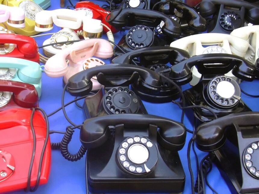 lesa-on-life:-why-i-will-never-give-up-my-landline