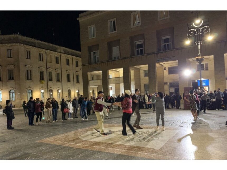 pam-frampton:-in-an-italian-piazza,-worlds-collide