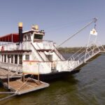 saskatoon-riverboat-prairie-lily-docked-due-to-low-water-levels,-sandbars