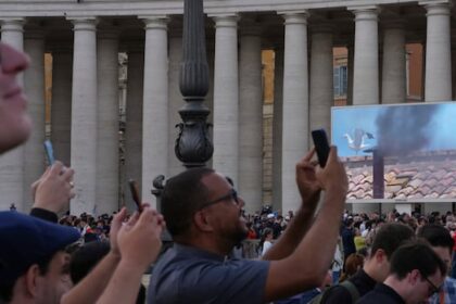 black-smoke-billows-from-sistine-chapel-chimney-for-a-2nd-time,-indicating-no-new-pope-yet