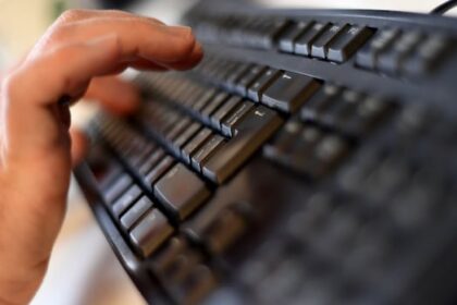 former-city-of-surrey-finance-clerk-suspected-of-defrauding-city-of-$2.5-million