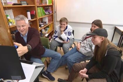 once-labelled-a-‘cheating-machine,’-ai-cautiously-embraced-in-halifax-schools