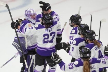 frost-win-to-keep-pwhl-playoff-hopes-alive,-put-charge’s-chances-in-jeopardy