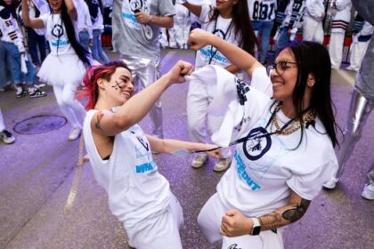 winnipeg-jets-fans-feel-safe-at-first-whiteout-street-party-since-tragedy-in-vancouver