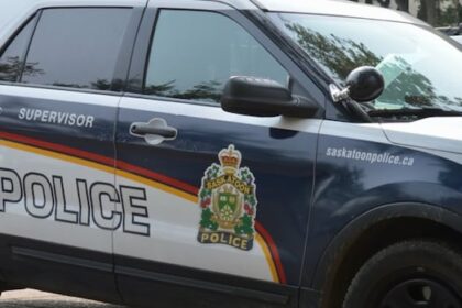 saskatoon-police-vehicle-stolen-while-officers-chasing-drunk-man-on-foot
