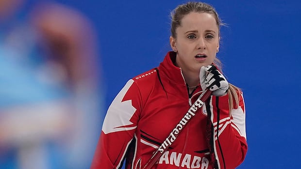 canadian-curlers-suffer-extra-end-loss-to-scotland-at-mixed-doubles-worlds,-fall-to-3rd-in-group