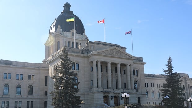 sask.-reduces-settlement-support-funding-as-number-of-new-ukrainian-refugees-ebbs