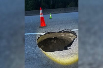 urgent-sinkhole-repair-closes-coquihalla-highway-from-hope-to-merritt