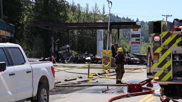 3-in-hospital-after-motorhome-fire-spreads-to-gas-station-near-chilliwack,-bc.