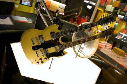 retro-music-exhibit-provides-a-score-for-canadian-history