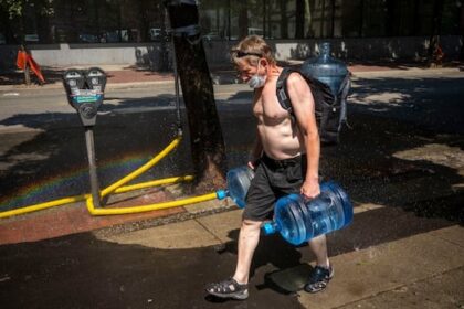 early-season-heat-grips-bc.’s-south-coast,-raising-health-concerns