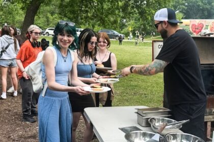 flin-flon-wildfire-evacuees-gather-at-assiniboine-park-for-barbecue
