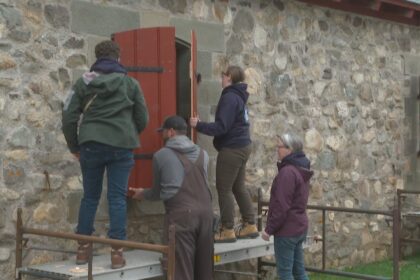 louisbourg’s-restoration-gets-a-helping-hand-from-students