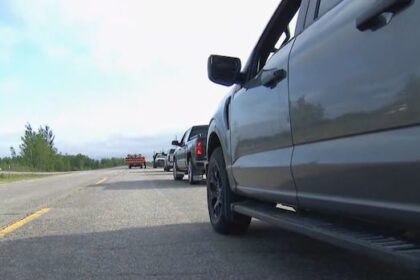 residents-start-returning-to-la-ronge-after-wildfire-evacuation-order-lifted