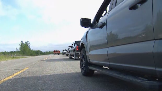 residents-start-returning-to-la-ronge-after-wildfire-evacuation-order-lifted