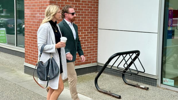 victoria-police-officer-to-get-7-day-suspension-after-death-of-woman