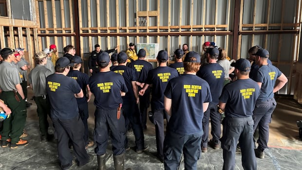 ns-firefighters-head-home-after-helping-to-battle-large-sask.-wildfire