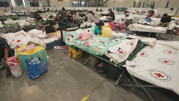 thompson-says-finding-hotel-rooms-for-evacuees-‘difficult’-as-manitoba-mulls-invoking-emergency-powers