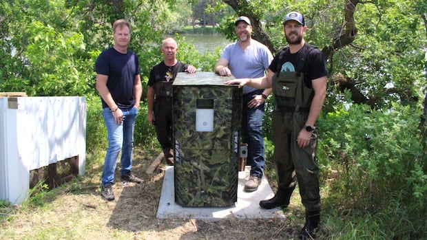 pilot-project-uses-nanobubble-technology-to-battle-algae-blooms-in-manitoba-lake