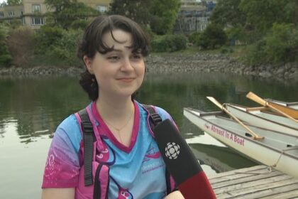 dragon-boat-team-of-breast-cancer-survivors-celebrates-30-years-in-vancouver
