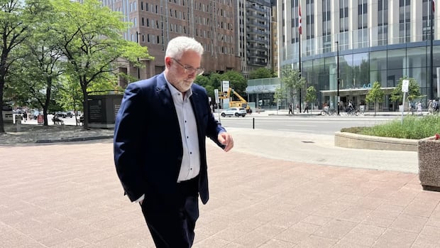 ex-lawyer-pleads-guilty-to-fraud