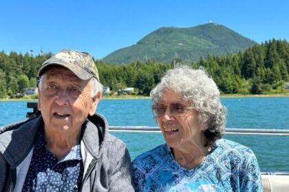 new-signage-on-vancouver-island’s-wild-pacific-trail-honours-yuuluʔilʔatḥ-elders