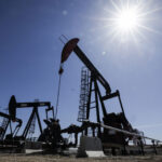canadian-banks-invested-more-in-fossil-fuels-in-2024-despite-record-heat:-report