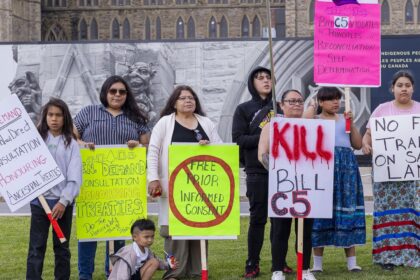 first-nations-threaten-long-hot-summer-if-ottawa-passes-national-project-legislation