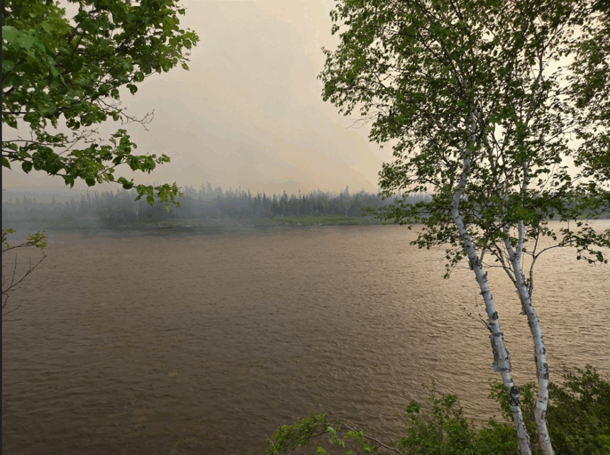grand-falls-windsor-welcomes-arms-to-badger-as-wildfire-threat-continues
