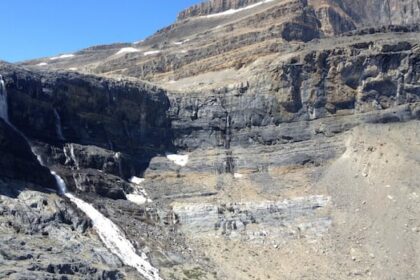 ‘multiple-hikers’-injured-or-killed-in-rock-slide-in-banff-national-park,-about-49-kilometres-from-bc.-border:-rcmp