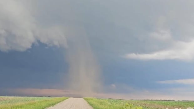 environment-and-climate-change-canada-investigating-8-possible-tornadoes-across-saskatchewan