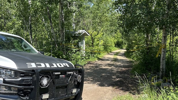 residents-in-lake-winnipeg-cottage-country-alarmed-after-double-homicide-police-say-was-targeted