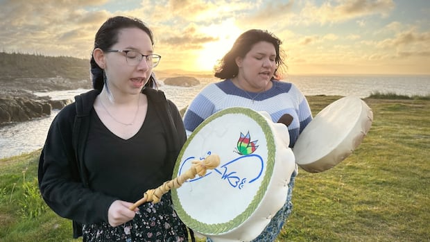 mi’kmaw-sunrise-ceremony-near-louisbourg-starts-national-indigenous-peoples-day